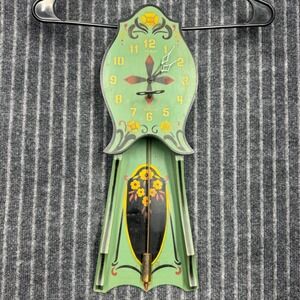 Vintage Gilbert Green 12 Day Wind Up Folk Art Floral Wall Clock Pendulum Key